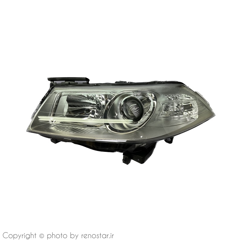 چراغ جلو راست مگان (ترکیه) 